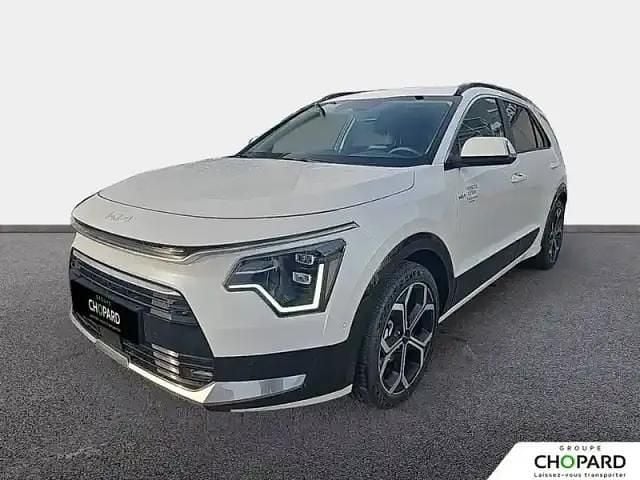 Snow white pearl Occasion 2025 Kia Niro SUV | 33 990 € (Prix assez cher) - Image 1/4