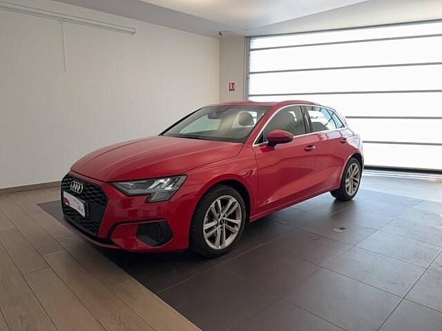 Rouge tango métallisé Utilisé 2023 Audi A3 Design | 21 470 € (Bon prix) - Image 1/4