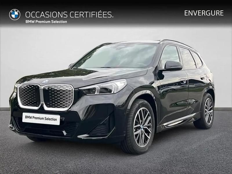 Noir Nouvelle 2025 BMW iX1 M Sport SUV | 54 490 € (Prix juste) - Image 1/4