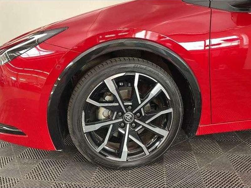 Rouge Utilisé 2024 Toyota Prius Lounge Citadine | 39 490 € (Prix juste) - Image 1/1