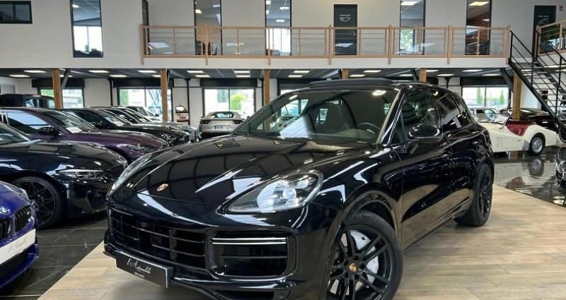 Noir Utilisé 2018 Porsche Cayenne Turbo SUV | 64 990 € (Prix juste) - Image 1/4