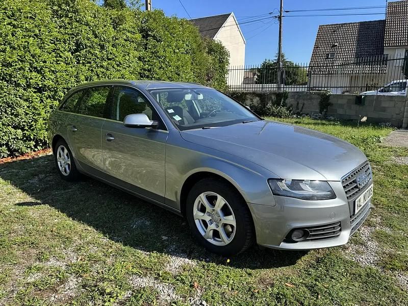 Gris Occasion 2009 Audi A4 Attraction Break | 12 460 € (Prix assez cher) - Image 1/4