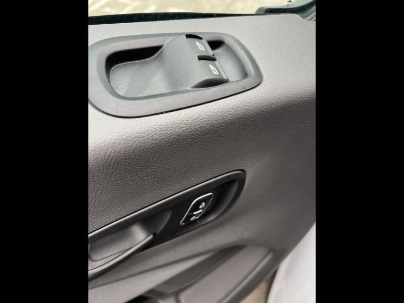 Image 3/4