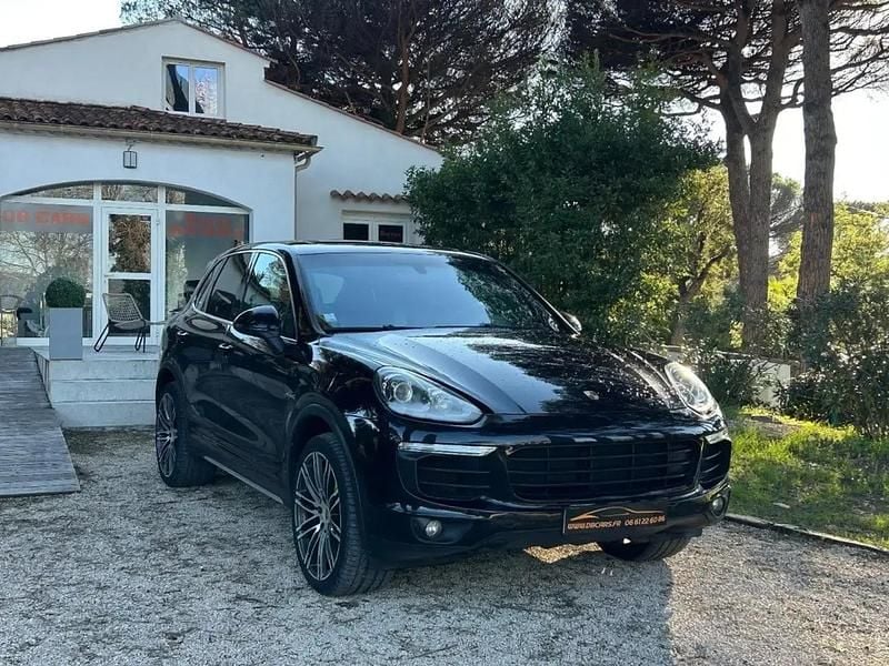 Noir Occasion 2016 Porsche Cayenne Platinum Edition SUV | 31 890 € (Prix juste) - Image 1/4