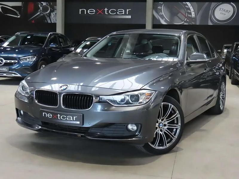 Gris Utilisé 2015 BMW 318 Berline | 12 390 € (Super prix) - Image 1/4