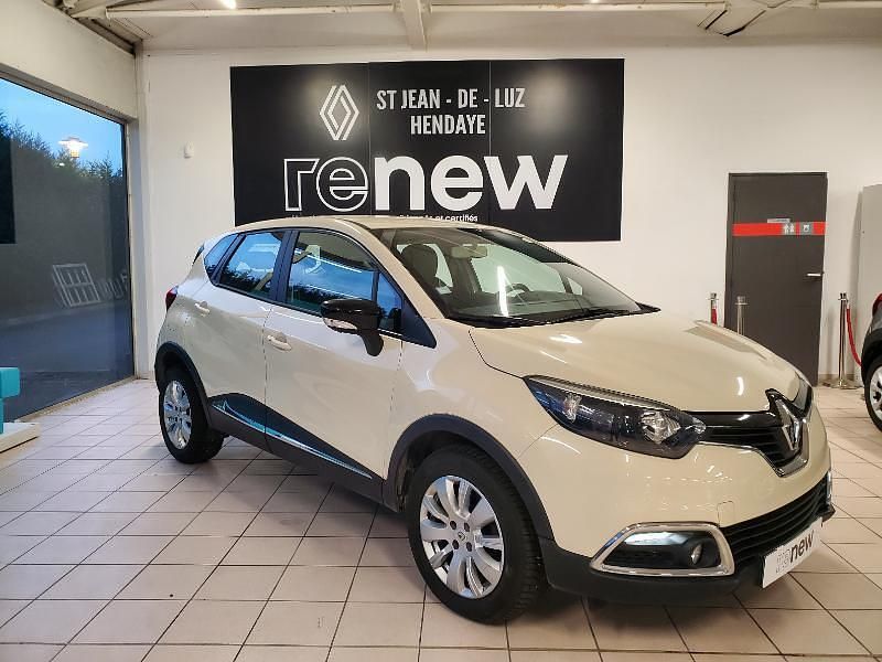 Blanc Occasion 2016 Renault Captur Zen SUV | 10 990 € (Prix juste) - Image 1/4