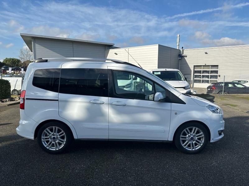 Occasion Ford Tourneo Titanium 100 ch (73 kW) 2017 Van