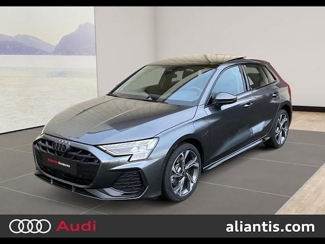 Gris daytona nacré Utilisé 2025 Audi A3 Sportback e-tron S-Line Citadine | 54 980 € - Image 1/4