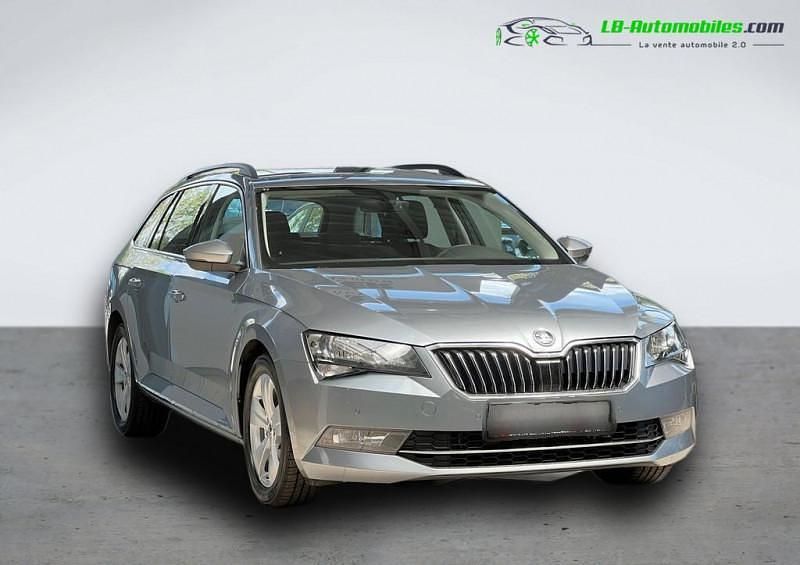 Utilisé 2019 Skoda Superb Break | 29 200 € (Prix juste) - Image 1/4