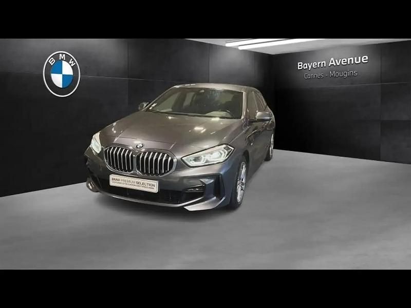 Gris Utilisé 2021 BMW 118 M Sport Citadine | 27 600 € (Prix cher) - Image 1/4