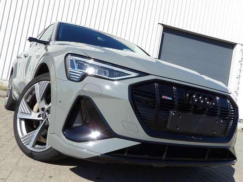 Occasion Audi e-tron Sportback S-Line 300 kW (408 ch) 2022 Gris SUV
