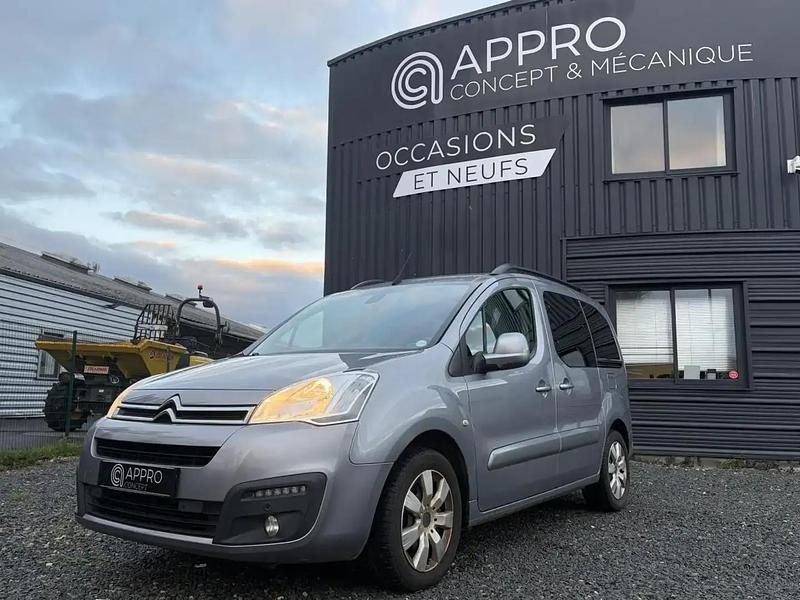 Gris Occasion 2016 Citroën Berlingo Shine Monospace | 10 990 € (Prix cher) - Image 1/4
