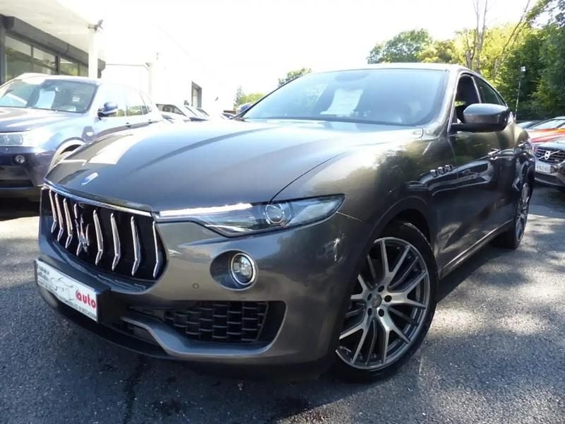 Gris Occasion 2016 Maserati Levante SUV | 43 990 € (Prix assez cher) - Image 1/4