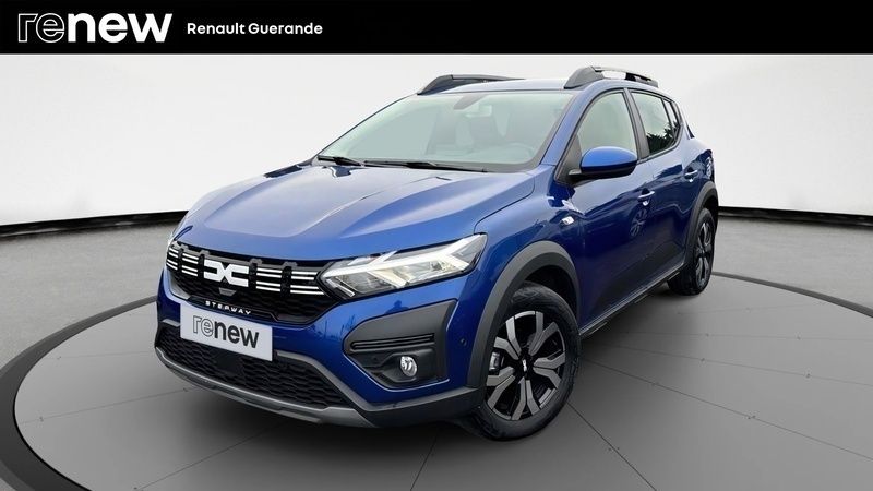 Bleu Utilisé 2024 Dacia Sandero Expression Citadine | 16 990 € (Prix juste) - Image 1/4