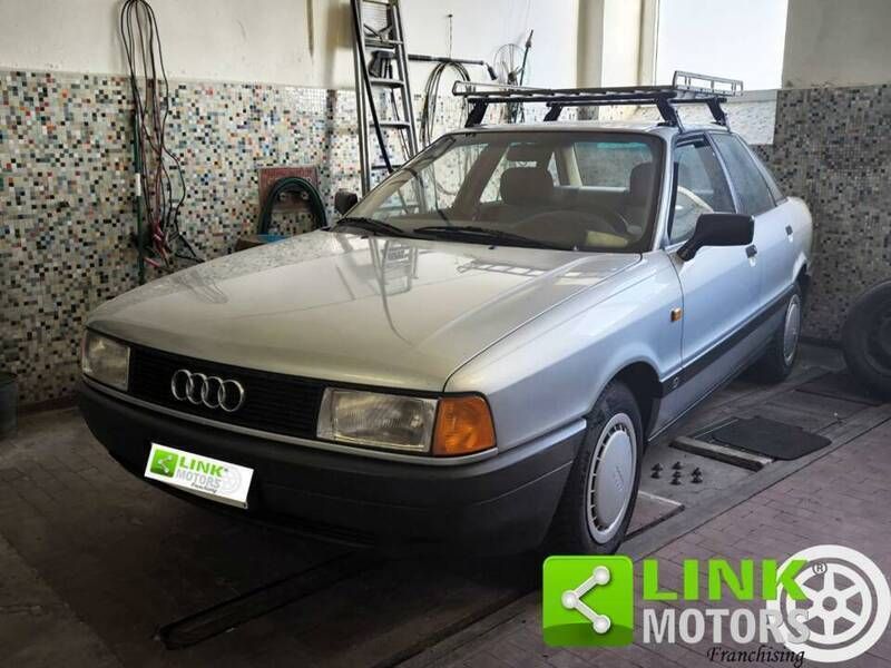 Gris Utilisé 1990 Audi 80 Berline | 3 900 € - Image 1/4