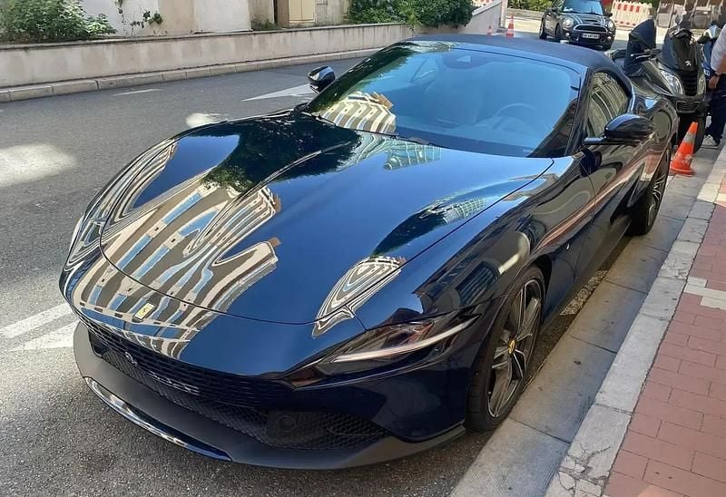 Bleu Utilisé 2024 Ferrari Roma Coupé | 259 900 € - Image 1/4