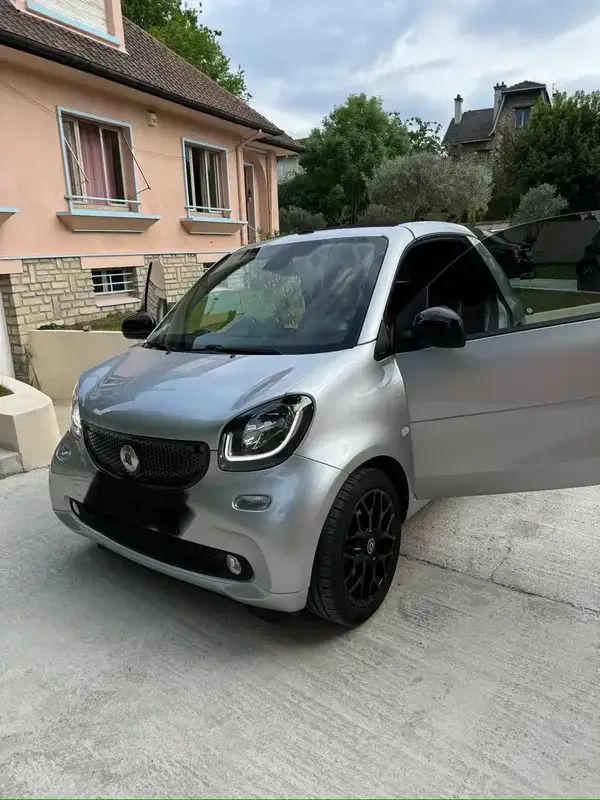 Utilisé 2016 Smart ForTwo Cabrio Prime Cabriolet | 12 500 € - Image 1/4