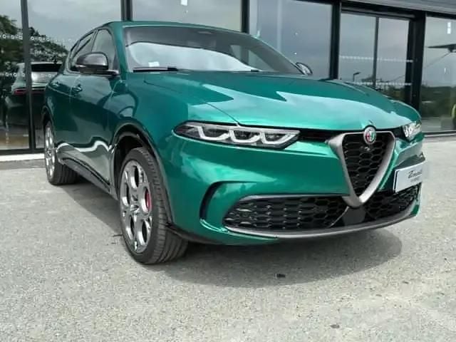 Vert montreal tricouche spéciale Occasion 2024 Alfa Romeo Tonale Edizione Speciale SUV | 34 990 € (Prix assez cher) - Image 1/4