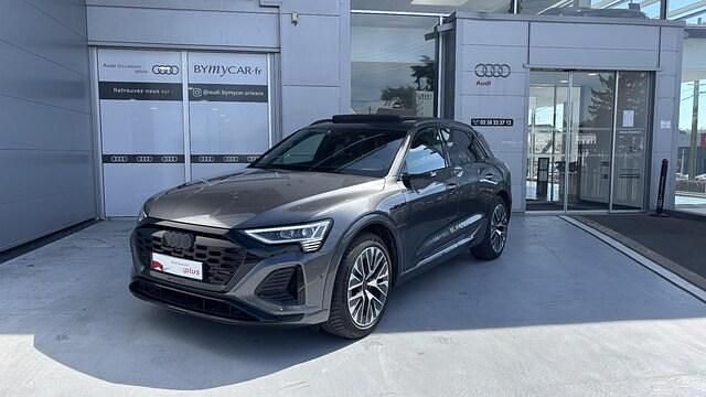 Gris daytona nacré Utilisé 2024 Audi Q8 e-tron S-Line SUV | 59 987 € (Prix juste) - Image 1/4