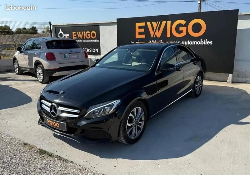 Noir Utilisé 2017 Mercedes C220 Business Berline | 18 989 € (Prix juste) - Image 1/4