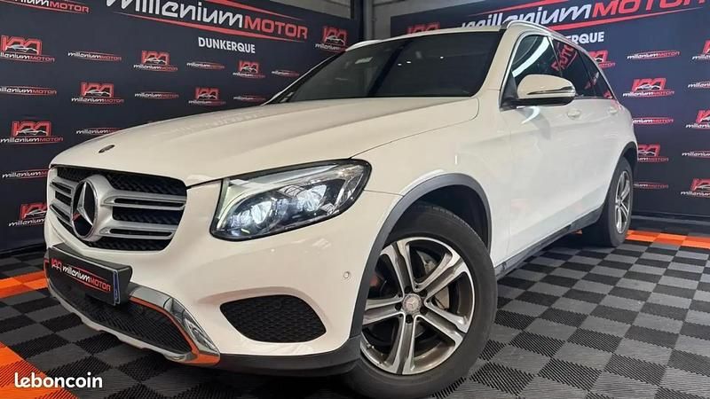 Blanc Utilisé 2015 Mercedes GLC220 Sportline SUV | 24 490 € - Image 1/4