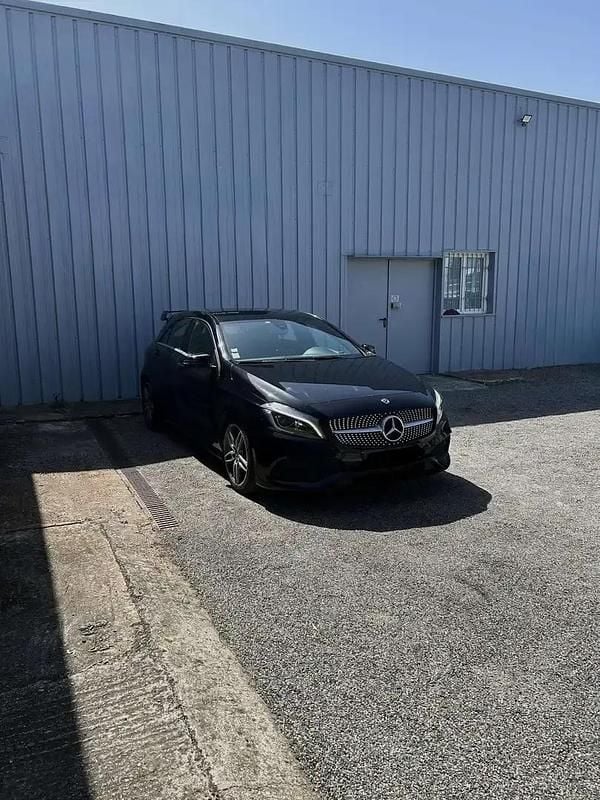 Noir Utilisé 2018 Mercedes A200 AMG Berline | 18 500 € (Prix juste) - Image 1/4