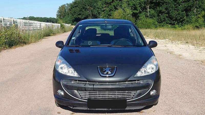 Gris Utilisé 2012 Peugeot 206 Access Berline | 4 900 € (Prix juste) - Image 1/4