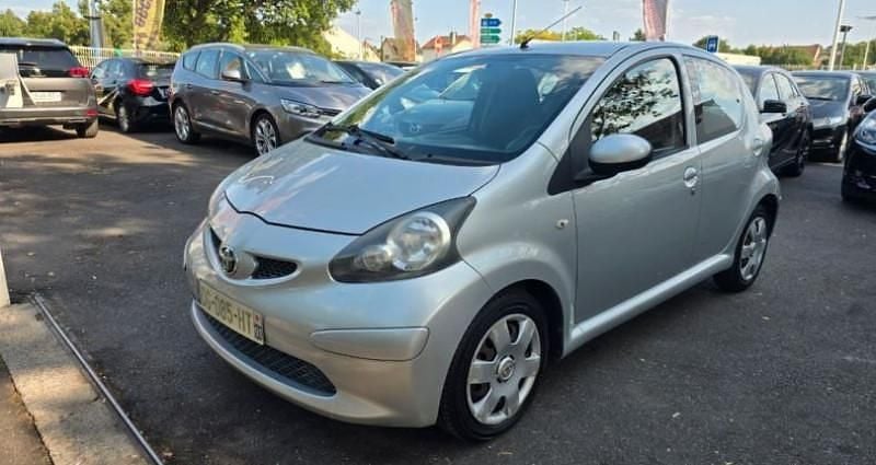 Gris Utilisé 2008 Toyota Aygo Citadine | 5 990 € - Image 1/4