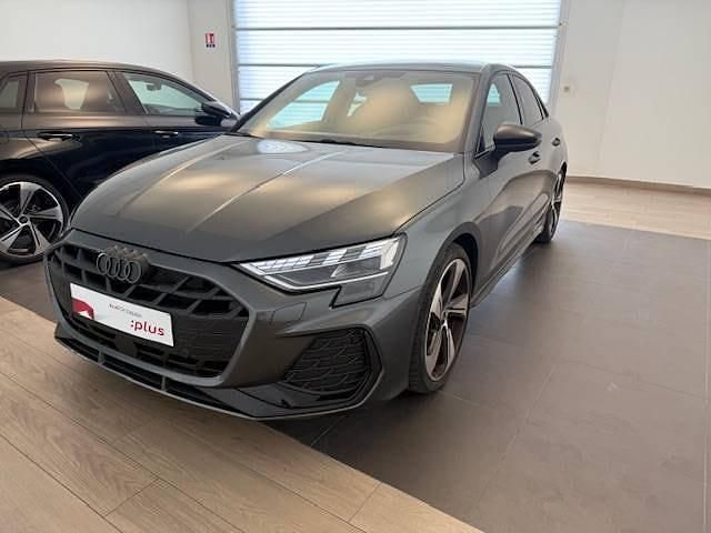Gris daytona nacré Occasion 2025 Audi A3 S-Line Berline | 46 990 € - Image 1/4