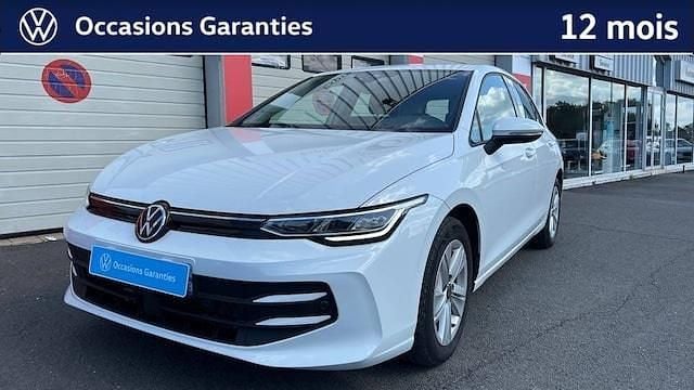 Utilisé 2024 VW Golf VIII Life | 23 490 € (Prix juste) - Image 1/4