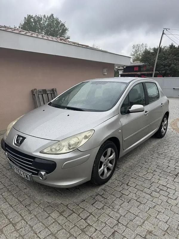Utilisé 2005 Peugeot 307 Premium Berline | 3 000 € (Bon prix) - Image 1/4