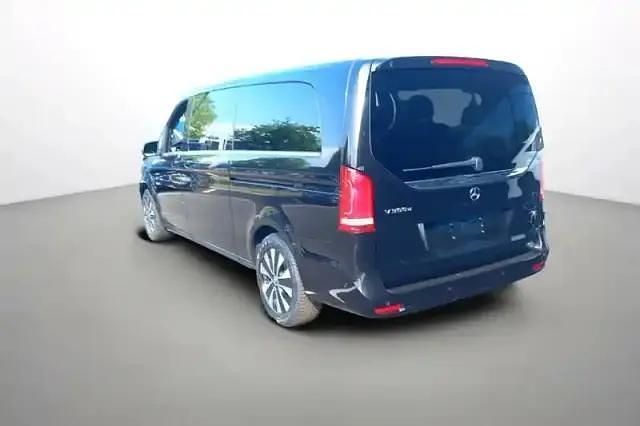 Occasion Mercedes 300 2023 Noir metal Berline