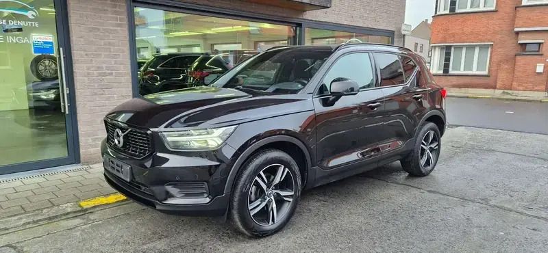 Noir Utilisé 2020 Volvo XC40 R-Design SUV | 27 500 € (Bon prix) - Image 1/4