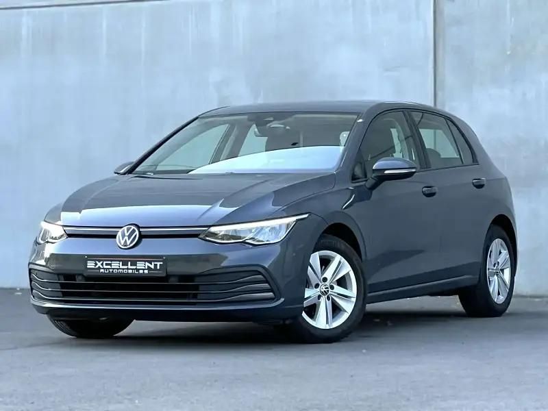 Gris Utilisé 2020 VW Golf VIII Life Berline | 18 950 € (Prix juste) - Image 1/4