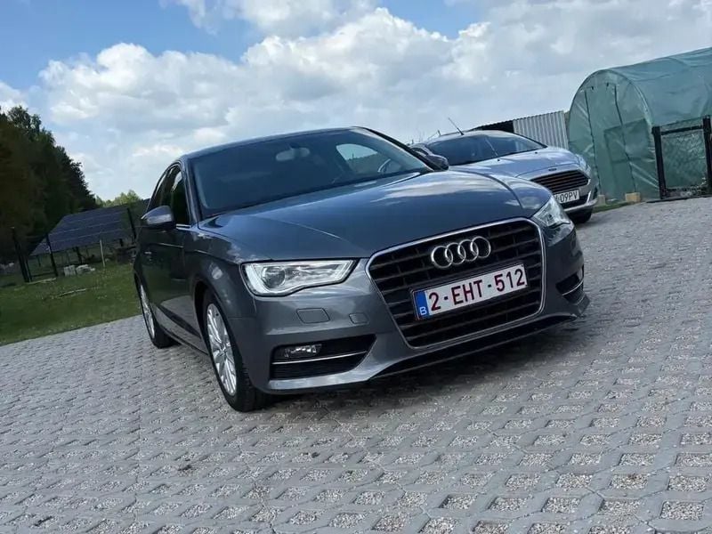 Gris Utilisé 2012 Audi A3 Attraction Berline | 10 000 € (Prix cher) - Image 1/4