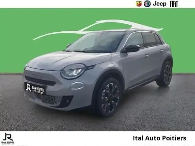 Sable earth métallisé Nouvelle 2025 Fiat 600 La Prima SUV | 27 490 € (Bon prix) - Image 1/4