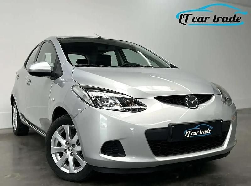 Argent Occasion 2010 Mazda 2 Independence Berline | 5 250 € - Image 1/4