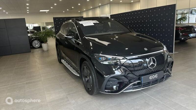 Noir Utilisé 2024 Mercedes EQE350 AMG line SUV | 87 990 € - Image 1/4