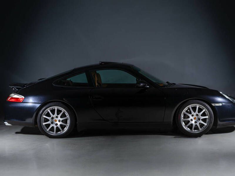 Noir Utilisé 2001 Porsche 911 Carrera 4 Coupé | 36 900 € (Prix juste) - Image 1/4