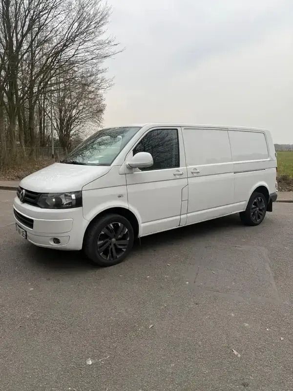 Utilisé 2013 VW T5 Van | 8 500 € - Image 1/4