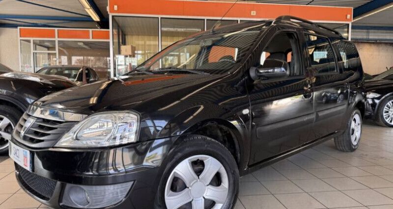 Utilisé 2011 Dacia Logan Lauréate Berline | 4 990 € - Image 1/4