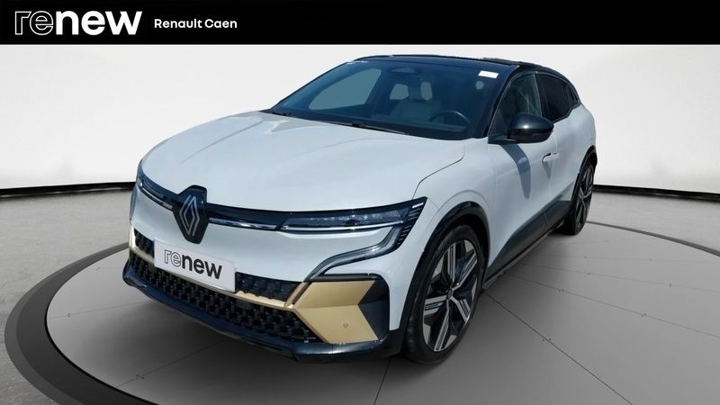 Gris Utilisé 2022 Renault Mégane Equilibre Berline | 29 900 € (Prix cher) - Image 1/4