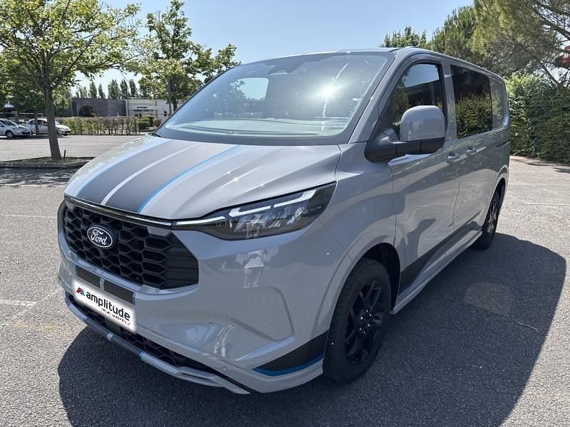 Peinture mã©tallisã©e premium gris matter Utilisé 2025 Ford Transit Sport Van | 53 999 € - Image 1/4