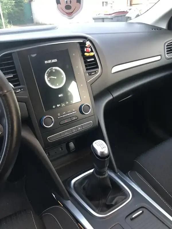 Utilisé 2020 Renault Mégane IV Zen Berline | 12 200 € (Bon prix) - Image 1/4