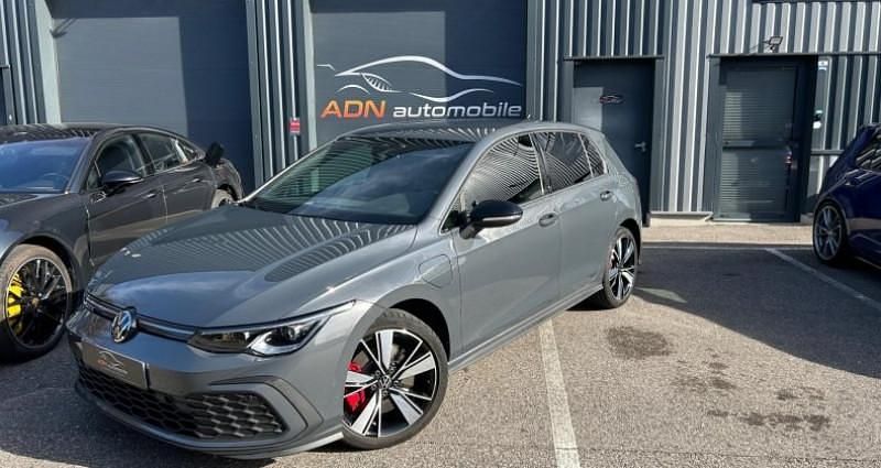 Gris Utilisé 2023 VW Golf VIII GTE Berline | 34 900 € - Image 1/4