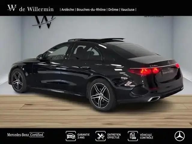 Occasion Mercedes E220 AMG line 2025 Noir obsidienne métallisé Berline