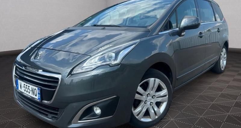 Gris Utilisé 2013 Peugeot 5008 Allure Monospace | 9 999 € (Prix juste) - Image 1/4