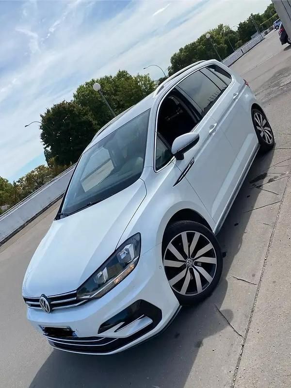 Blanc Utilisé 2017 VW Touran R-line Monospace | 14 900 € (Prix juste) - Image 1/4