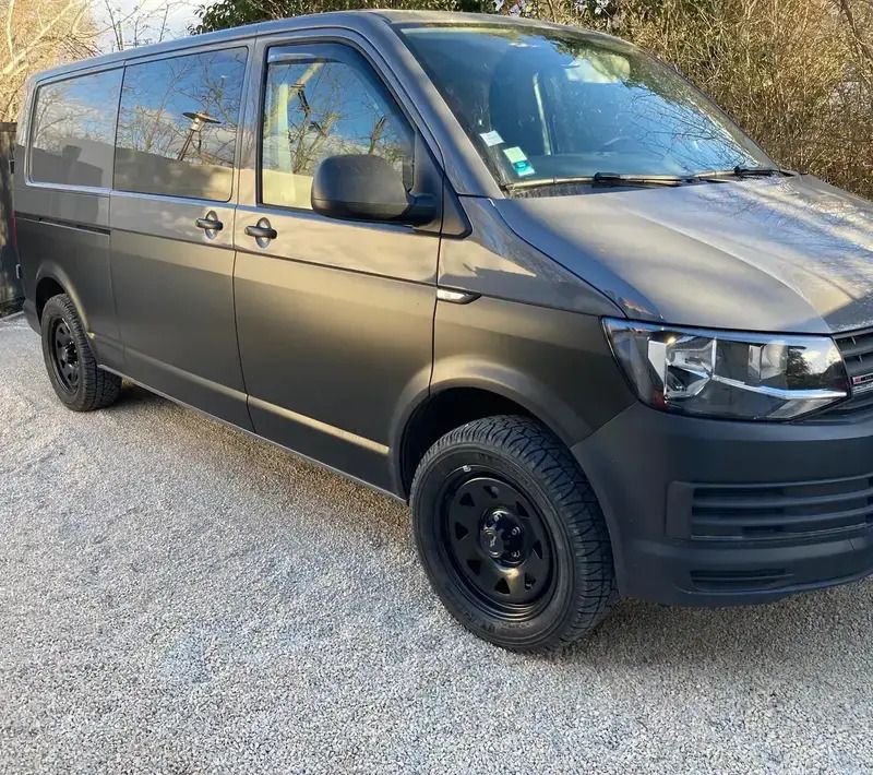 Gris Utilisé 2017 VW T6 Van | 29 500 € (Prix cher) - Image 1/4