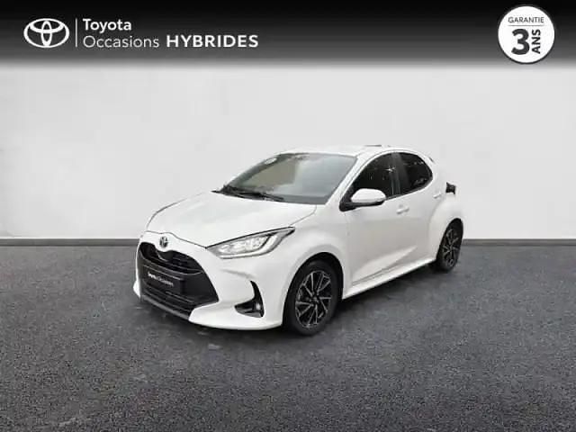 Occasion Toyota Yaris Hybrid Design 116 ch (85 kW) 2022 Blanc Berline